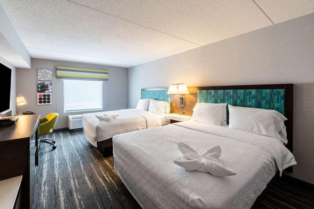 Hampton Inn & Suites Poughkeepsie Spackenkill Номер фото