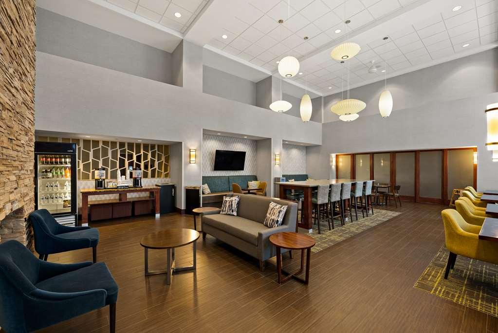 Hampton Inn & Suites Poughkeepsie Spackenkill Ресторан фото