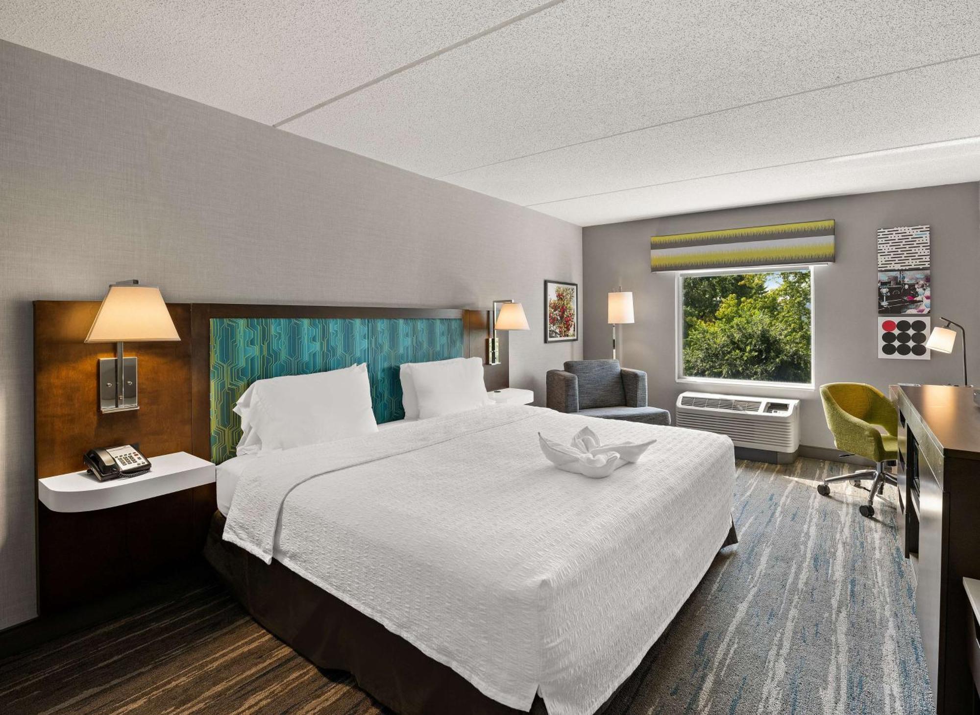 Hampton Inn & Suites Poughkeepsie Spackenkill Экстерьер фото