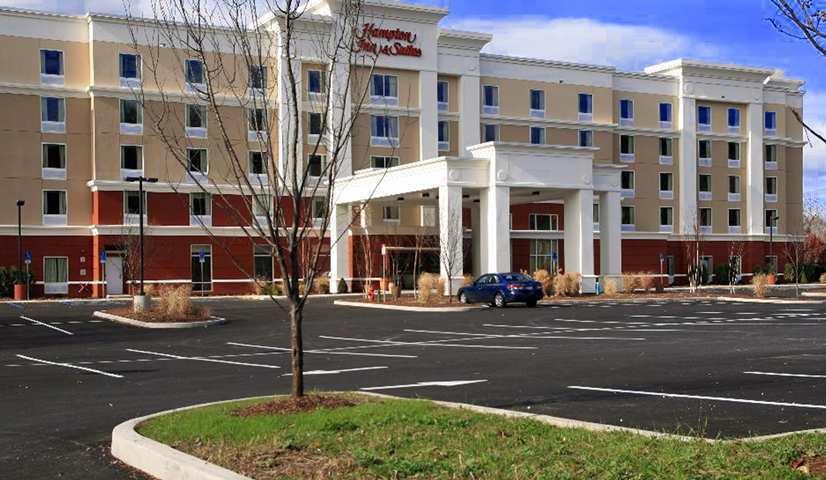 Hampton Inn & Suites Poughkeepsie Spackenkill Экстерьер фото